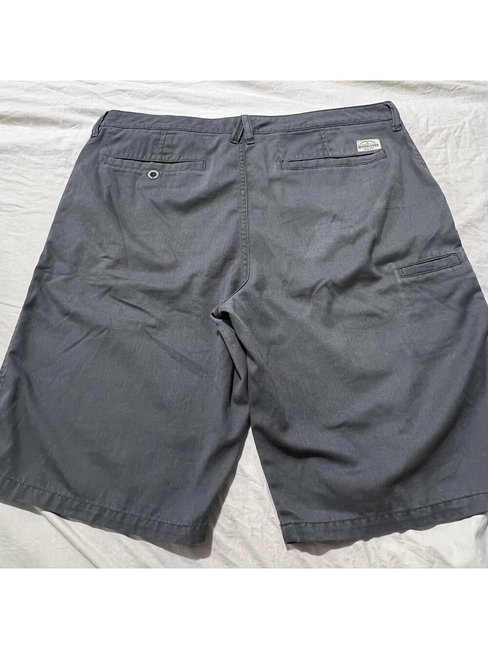 Quiksillver Men's Ligtweight Chino Skate Surf Y2k Active Shorts 38x11 tag36